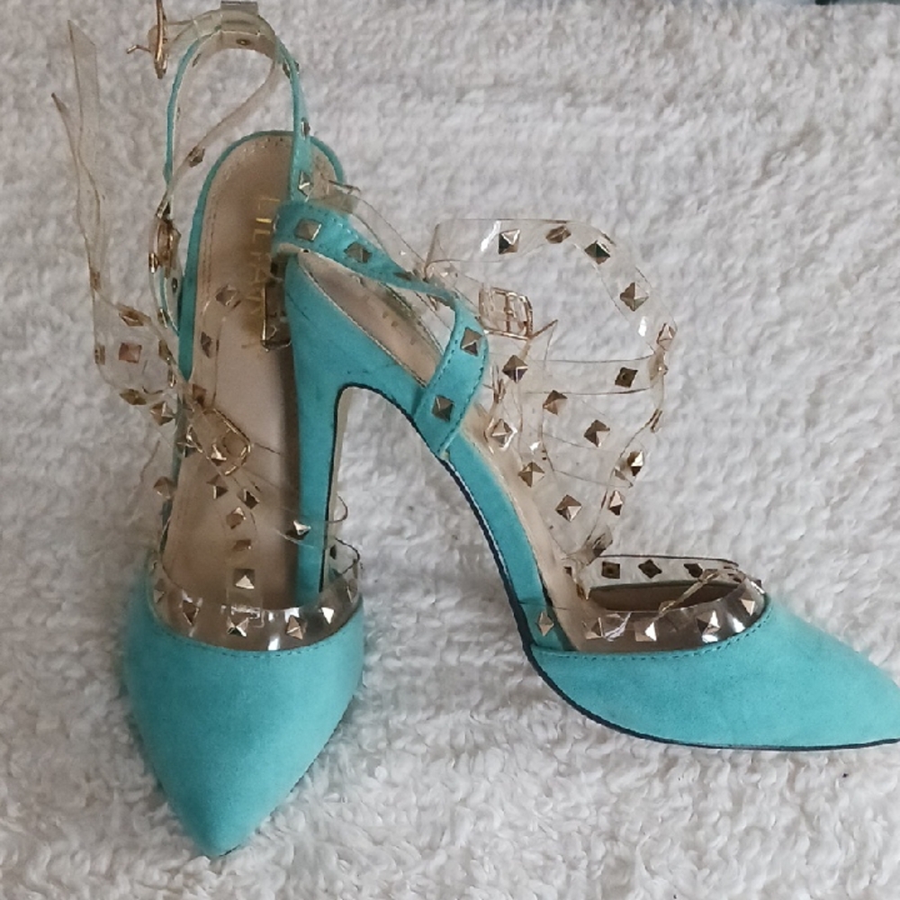 Elegant Turquoise Studded Heels